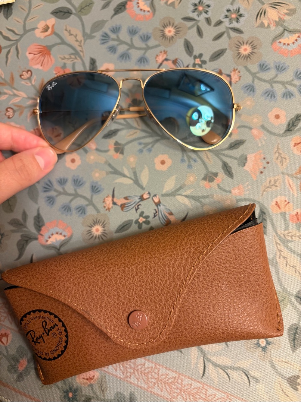 Ray-Ban Unisex Aviator 55m Sunglasses with Blue/Gold Gradient Frame - Picture 4 of 5